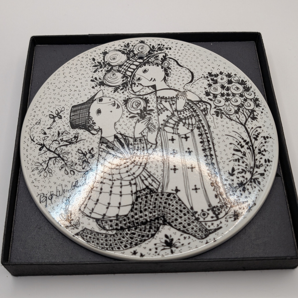 Rosenthal Black and White Artistic Plate